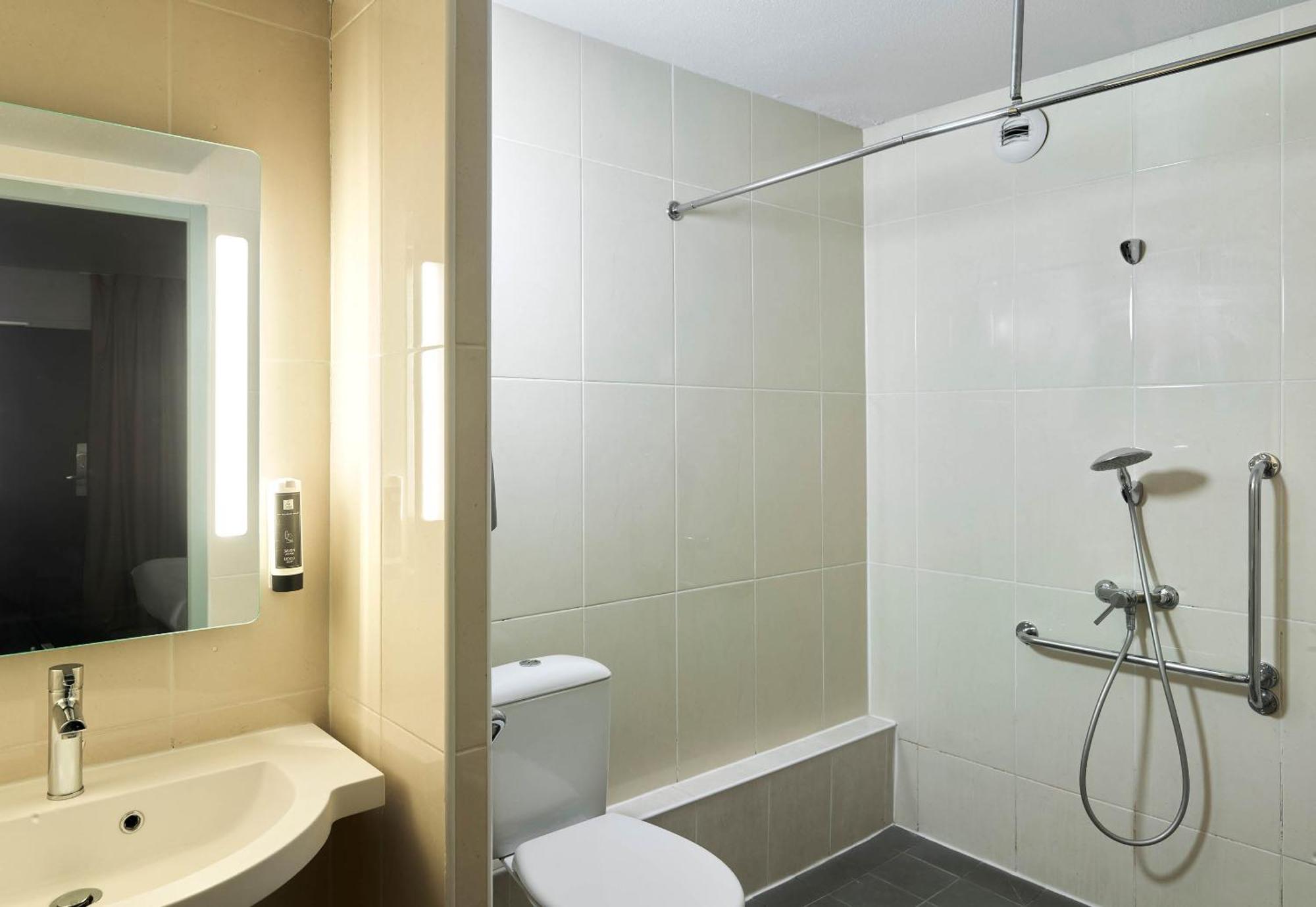B&B Hotel Brétigny-sur-Orge Buitenkant foto