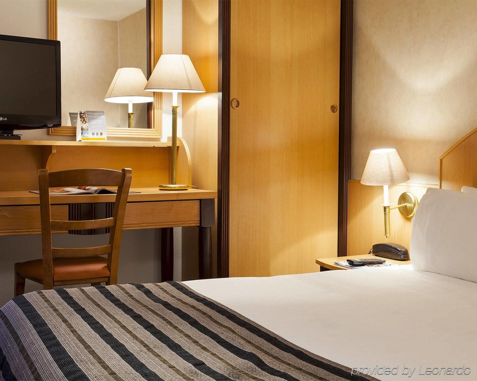 B&B Hotel Brétigny-sur-Orge Buitenkant foto